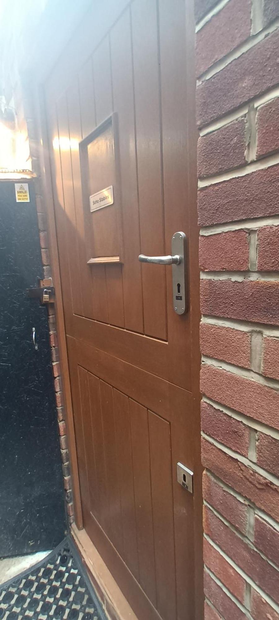 Cute House In Soho - Full Ac, Quiet And Unique! Apartment Лондон Екстериор снимка